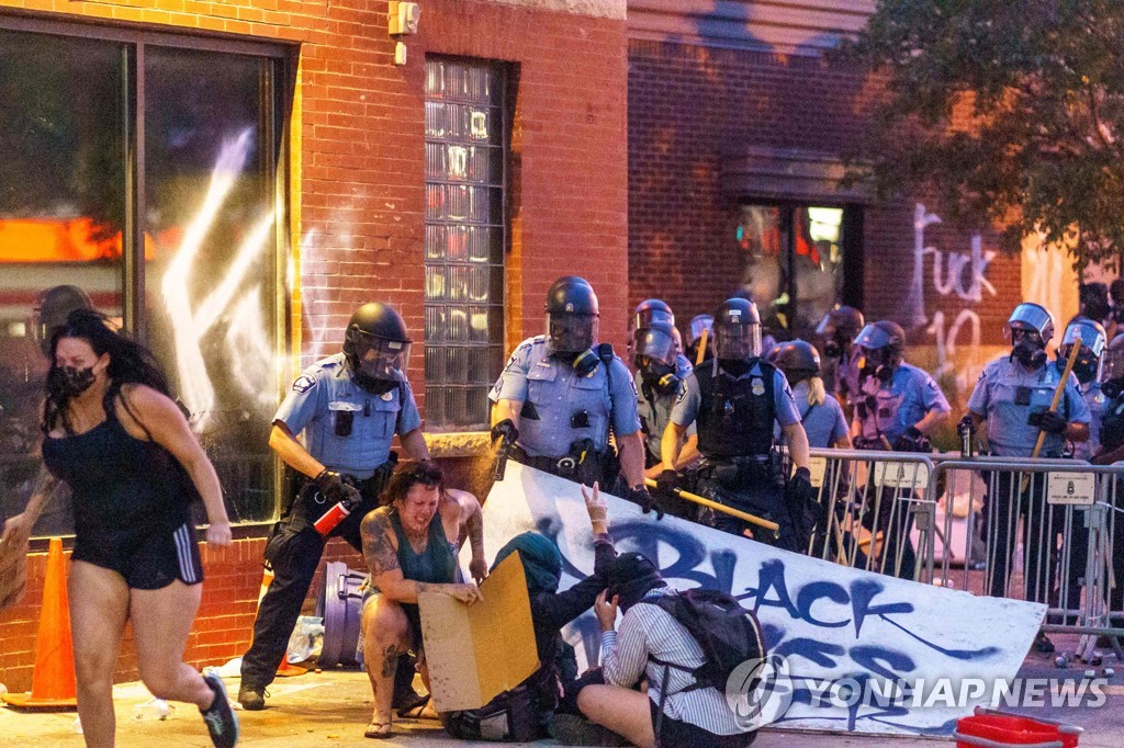 US-POLITICS-POLICE-RACE