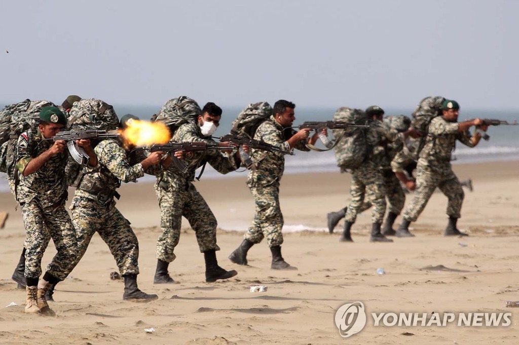 IRAN-MILITARY-DRILL