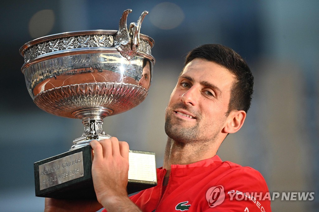 TOPSHOT-TENNIS-FRA-OPEN-MEN-FINAL