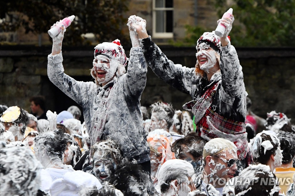 BRITAIN-SCOTLAND-UNIVERSITY-TRADITION