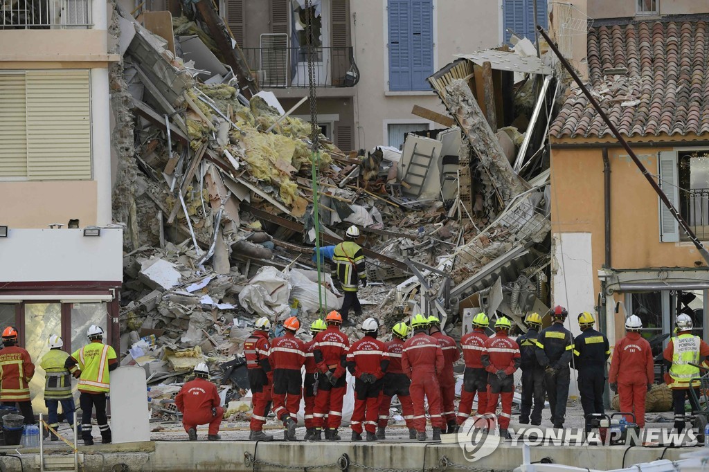 TOPSHOT-FRANCE-EXPLOSION-ACCIDENT