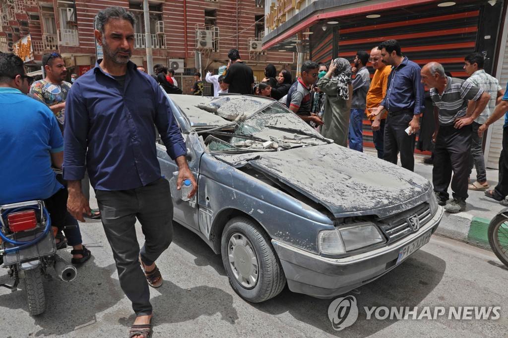 IRAN-COLLAPSE-ACCIDENT