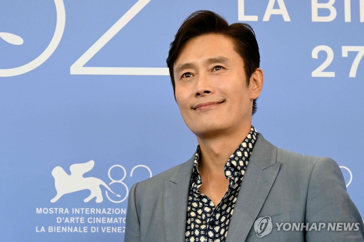 영화 '어쩔수가없다'의 배우 이병헌