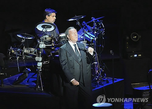2014년 공연하는 훌리오 이글레시아스