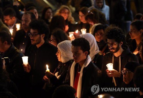 이집트서 콥트교회 폭탄공격 희생자 추모