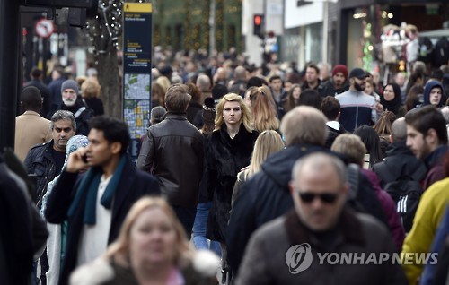 브렉시트 결정에도 영국 고용률 45년來 최고…"완전 고용" 상황 - 1