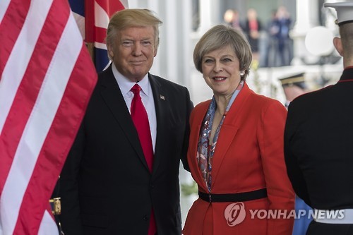 지난 1월 백악관 정상회담 당시의 도널드 트럼프(왼쪽) 대통령과 테리사 메이 총리