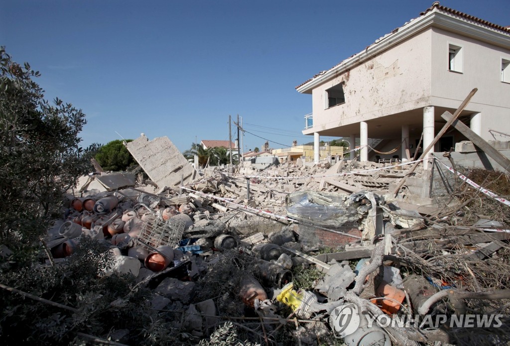 테러리스트들이 폭파한 주택