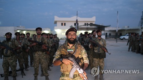 시리아 쿠르드 공격에 동원된 시리아 반군 '자유시리아군'(FSA)