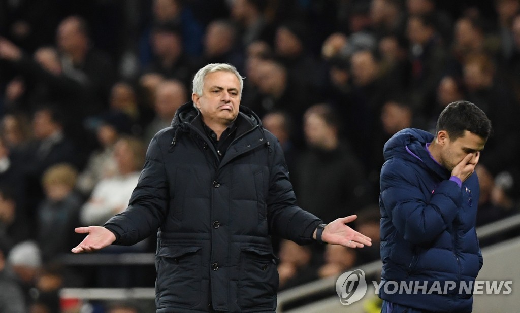 '손흥민 퇴장? 인정 못해!"
