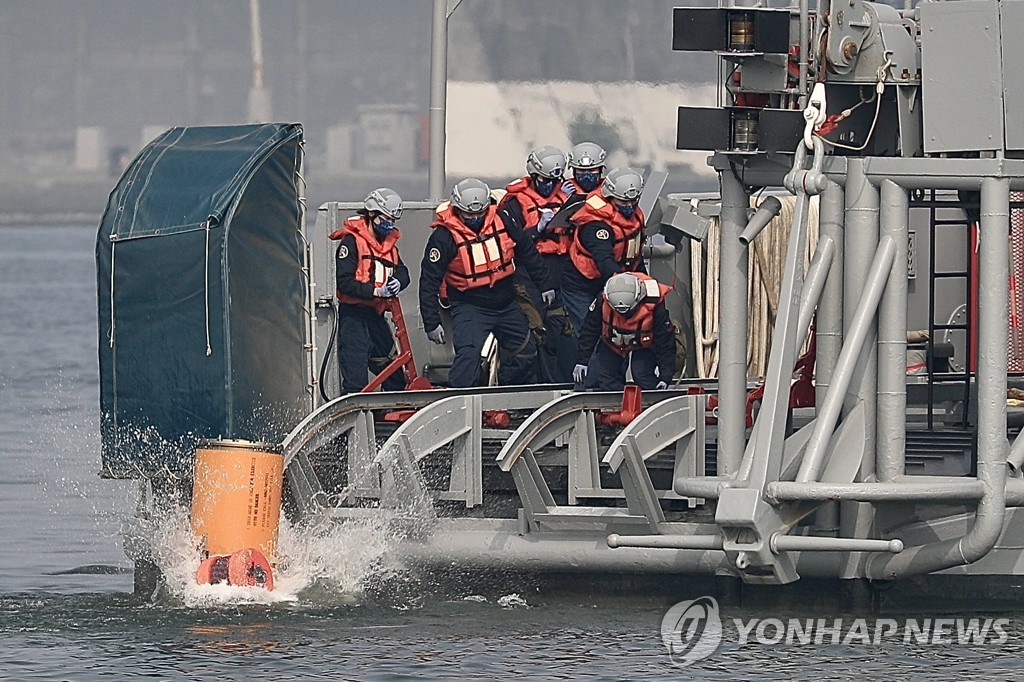 중국 군사 위협에 침투 방어 훈련 벌이는 대만 해군