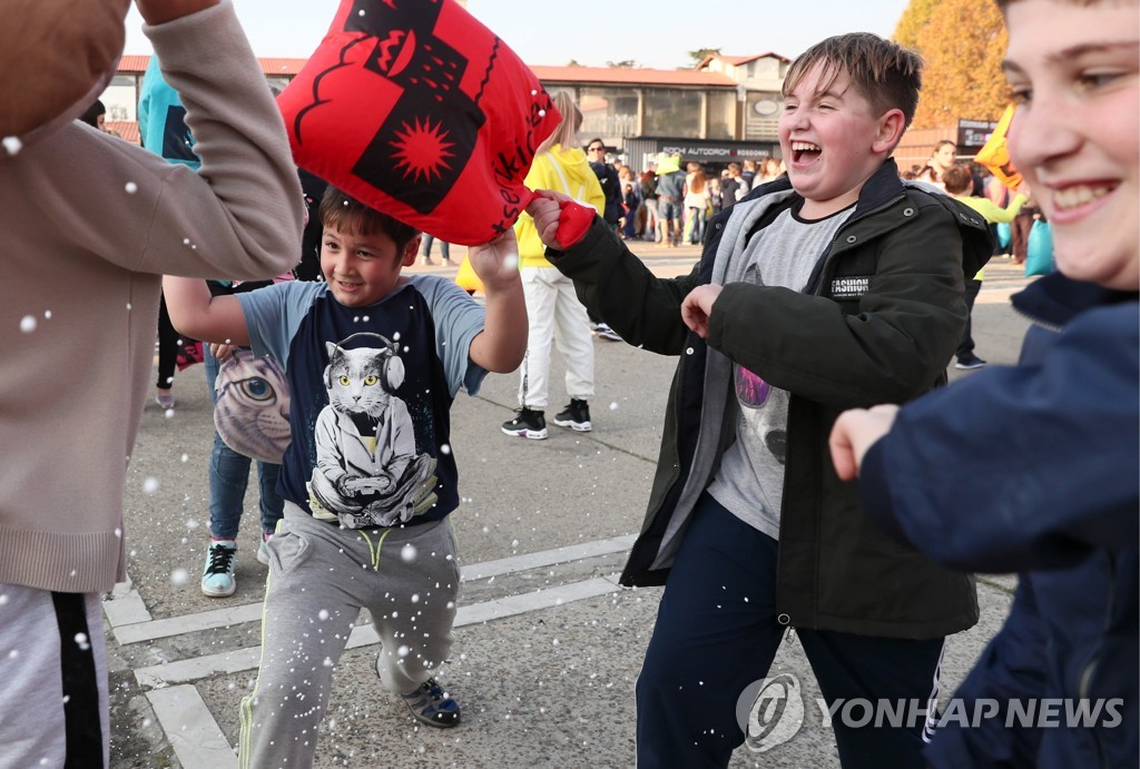 Antistress Fest mass pillow fight in Krasnodar Territory