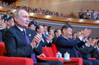 "푸틴 구애에 미지근한 시진핑…러·서방 사이 줄타기 시도"