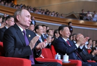 시진핑, 푸틴에 레드카펫…美압박탓? "무제한 협력 선언 없었다"