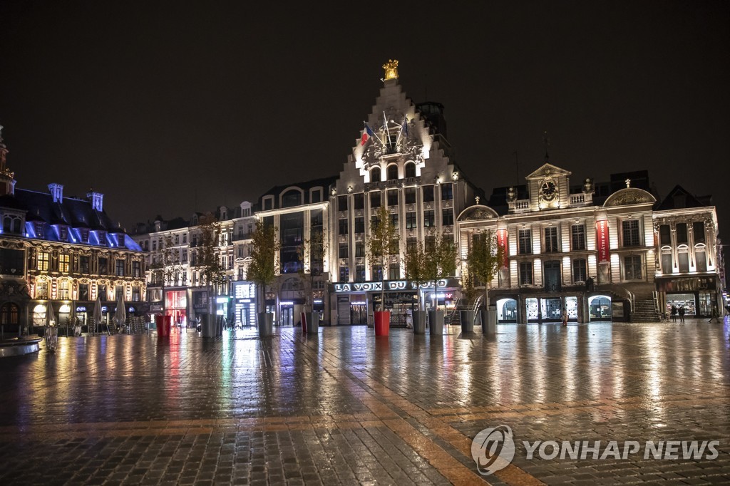 FRANCE-COVID-19-CURFEW