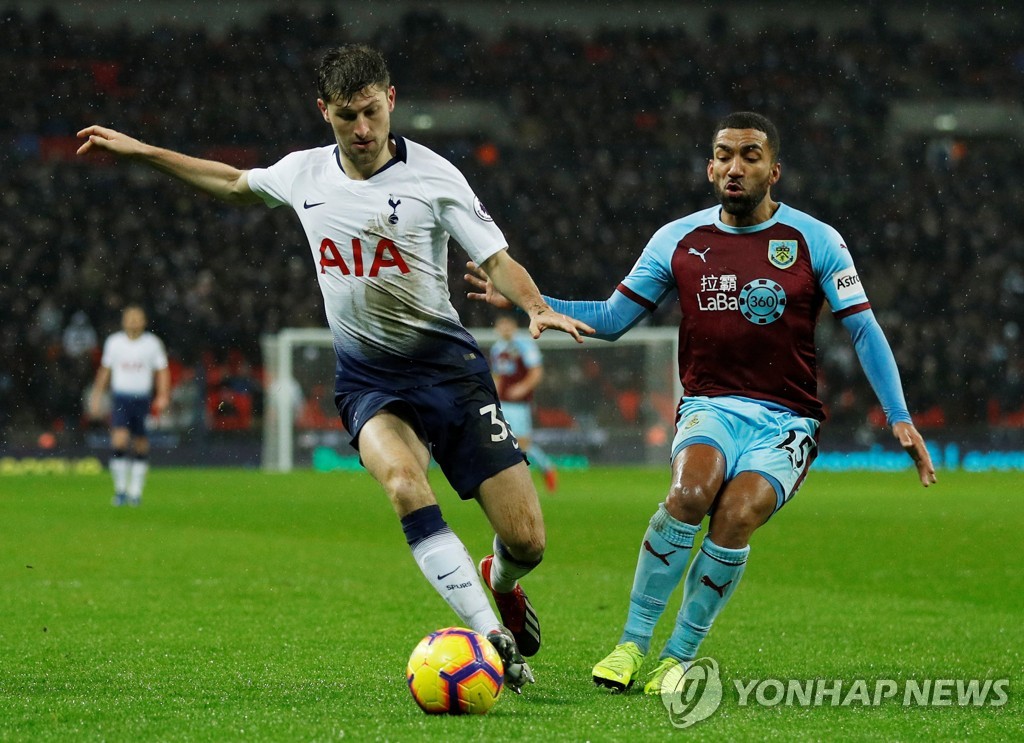 SOCCER-ENGLAND-TOT-BUR/