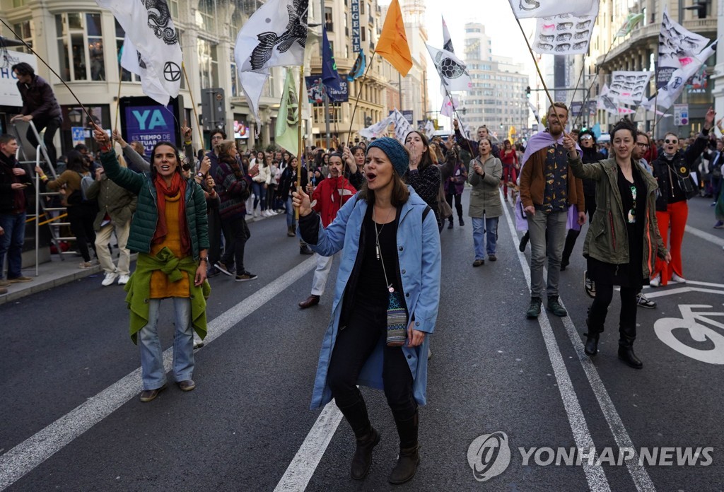 CLIMATE-CHANGE/ACCORD-PROTEST