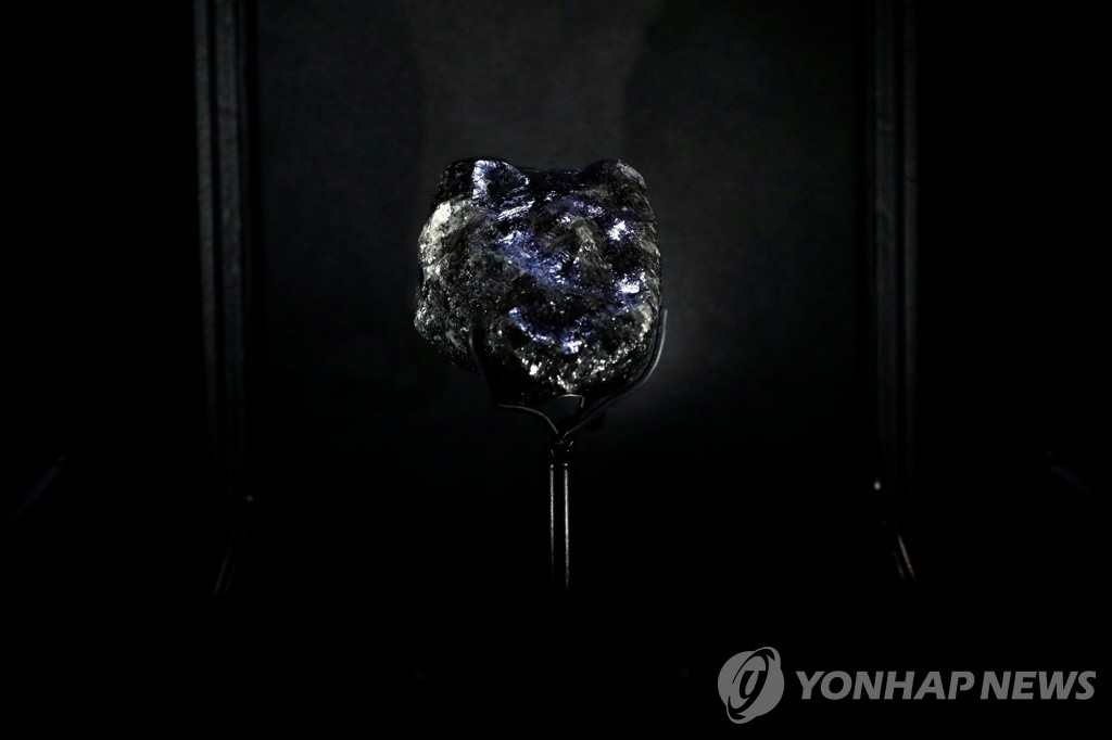 FRANCE-DIAMOND/VUITTON