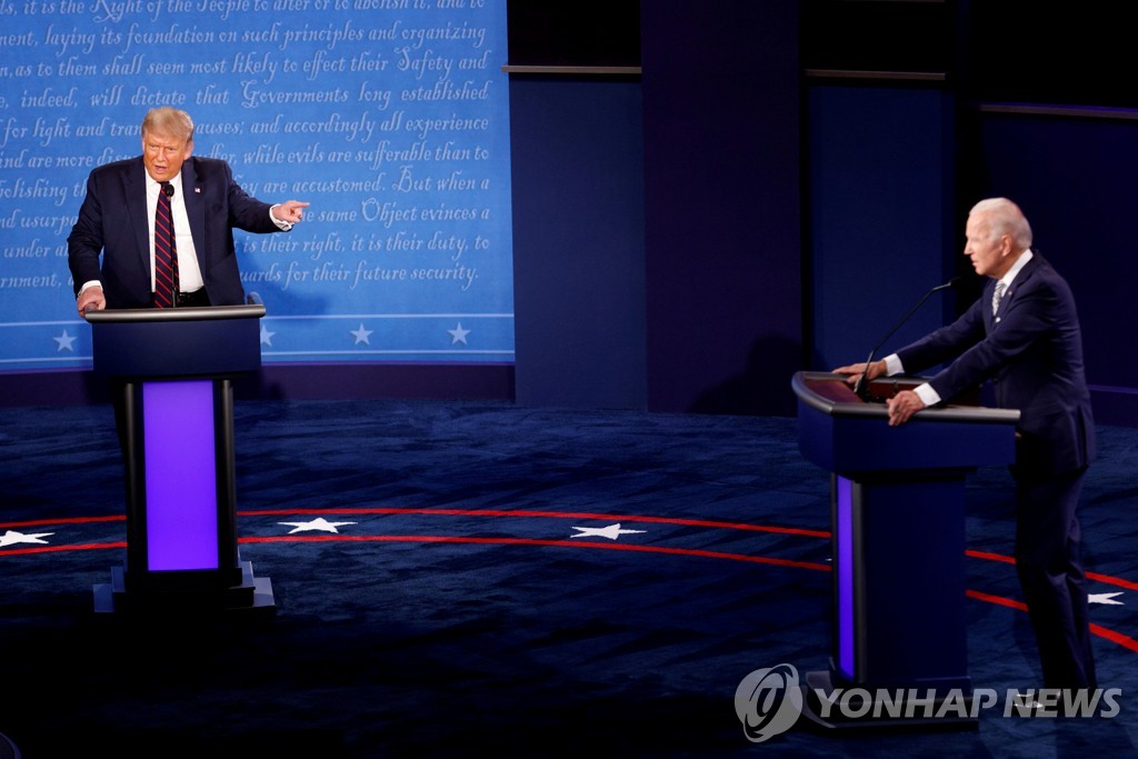 트럼프 대통령과 바이든 전 부통령의 대선토론[로이터=연합뉴스 자료사진]