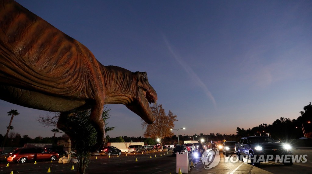 USA-DINOSAUR/DRIVE-IN