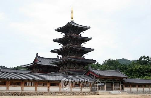 부여 백제문화단지 내 능사(자료사진)