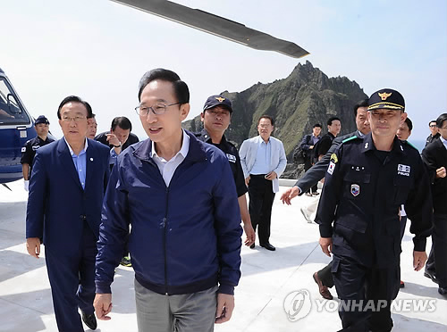 독도 도착한 이 대통령