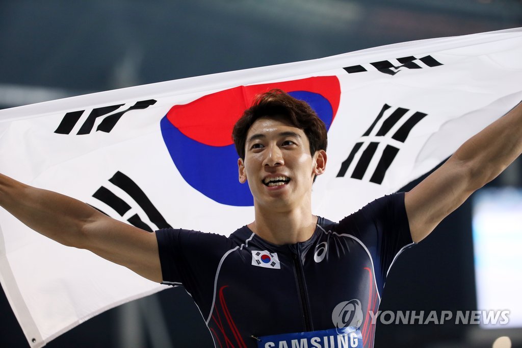 2014년 인천 아시안게임 남자 200ｍ에서 3위에 오른 여호수아