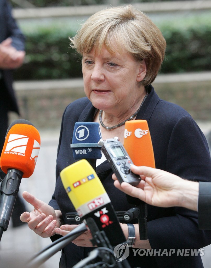 메르켈 "12일 EU 정상회의서 그리스 새 개혁안 논의"
