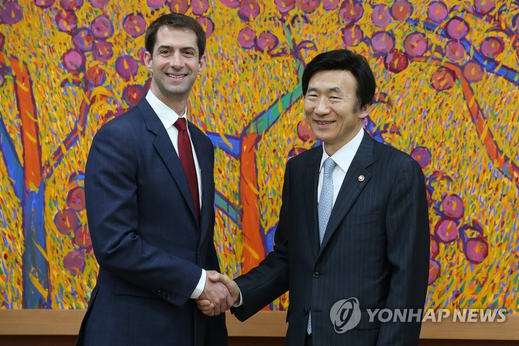 윤병세 장관, 톰 코튼 미 상원의원 접견