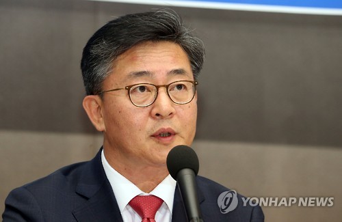 홍용표 통일부 장관 <<연합뉴스 자료사진>>