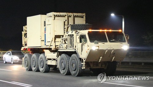 어제 북한이 개성공업지구를 폐쇄하고 군사통제구역으로 선포함에 따라 이에 대응하기 위해 서부전선으로 이동중인 군용차량