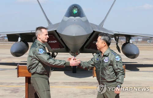 F-22 한반도 전개...'한미동맹 힘' 확인