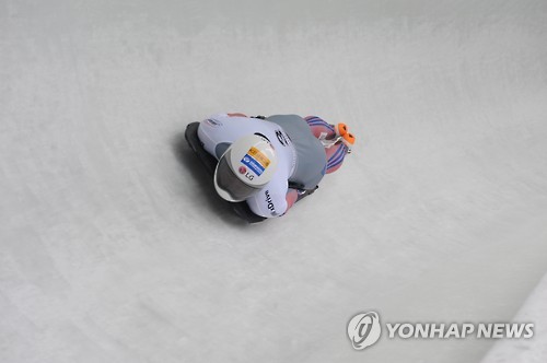 윤성빈, 세계선수권 은메달…아시아 스켈레톤 역대 최고 성적