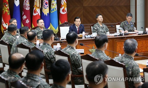 모두발언하는 한민구 장관