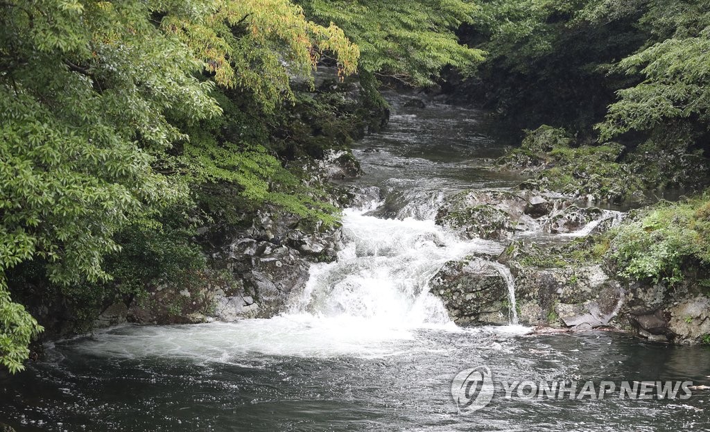 급류 형성한 한라산 하천