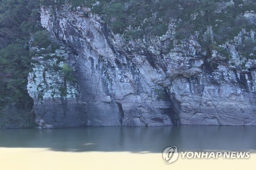 지난해 물에 잠긴 반구대 암각화