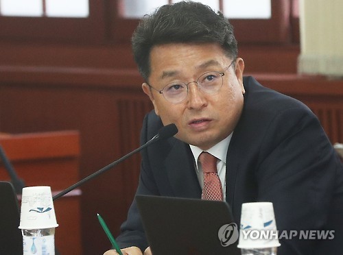 질문하는 이철희 의원