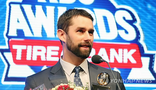 소감 말하는 MVP 니퍼트