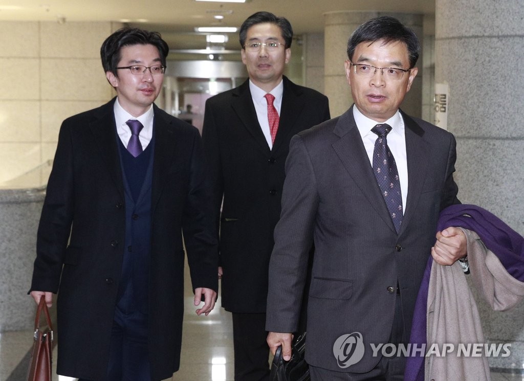 박 대통령, 헌재에 탄핵 심판 답변서 제출