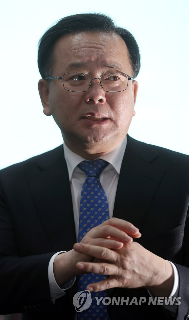 김부겸 "누굴 반대하는 정치 안돼"