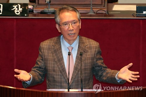 김형오, "개헌은"