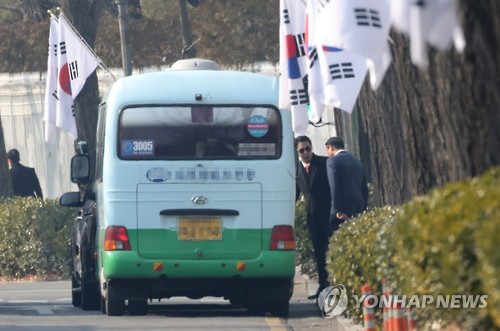 청와대 도착한 특검팀