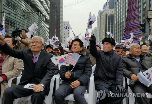 '태극기 집회' 참석한 김문수
