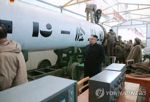 북한 중장거리탄도탄 '북극성 2형' 발사 (서울=연합뉴스)