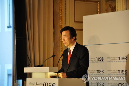 뮌헨서 북핵 시급성 역설하는 윤병세