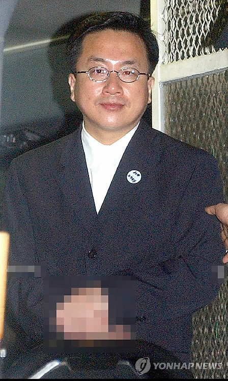 '최규선 게이트' 최규선, 구속 집행정지 중 병원서 도주