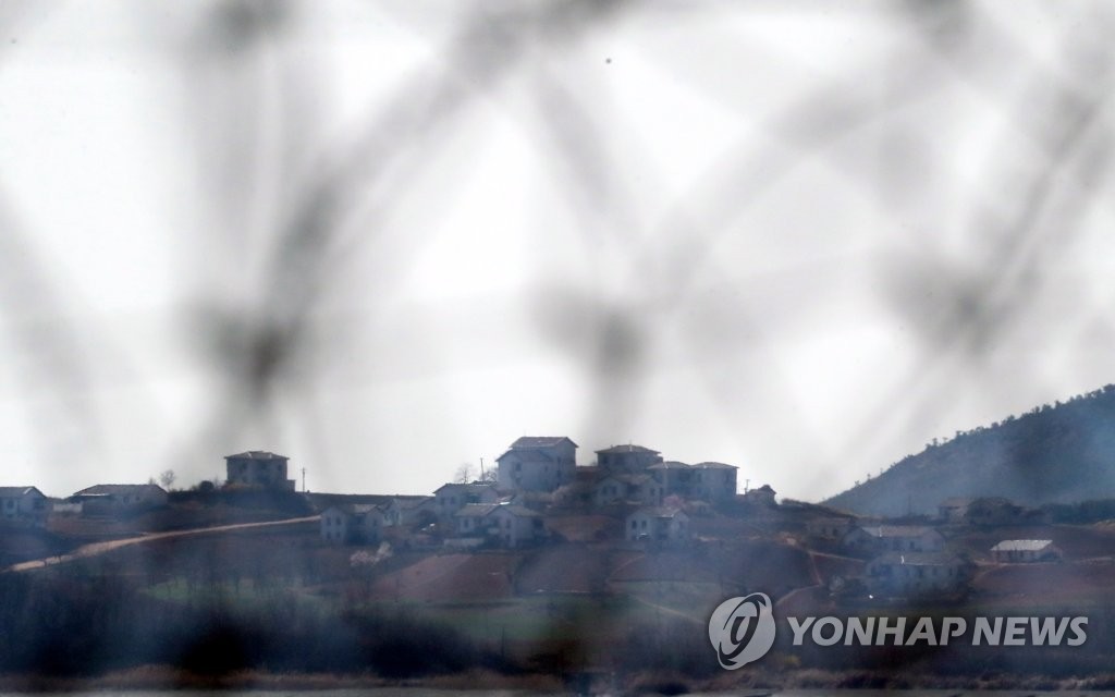 北, 내일 최고인민회의 개최…김정은 참석할까(종합) - 3