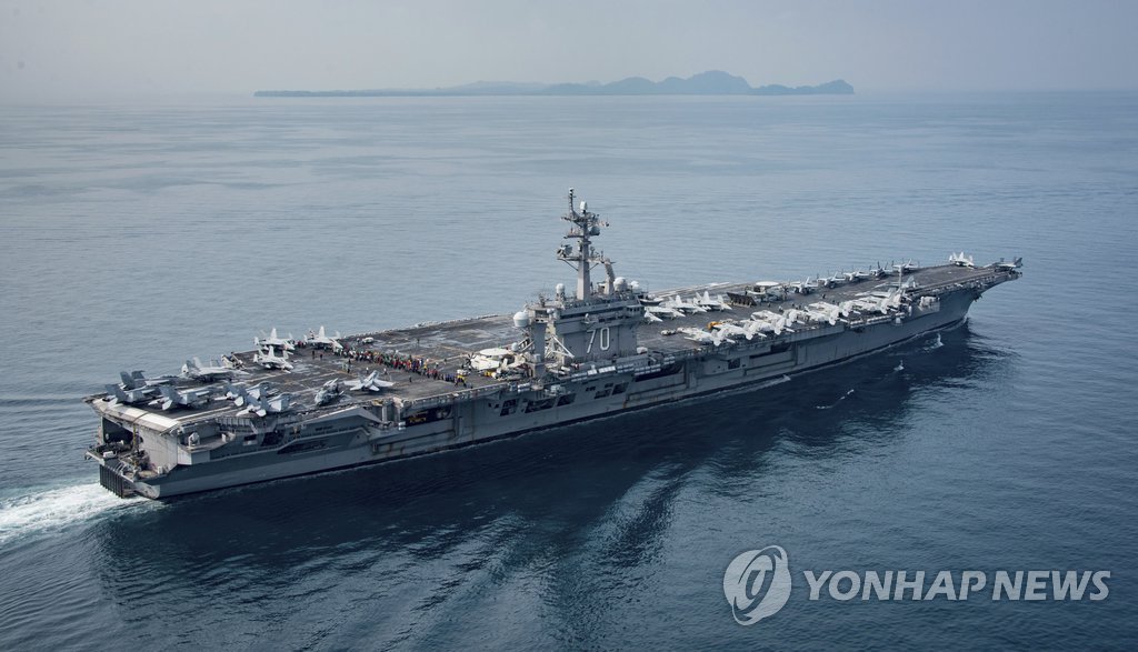 美항모 칼빈슨-日호위함 서태평양서 공동훈련