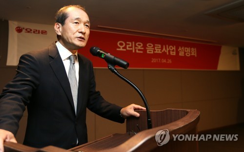 인사말 하는 허인철 오리온 부회장
