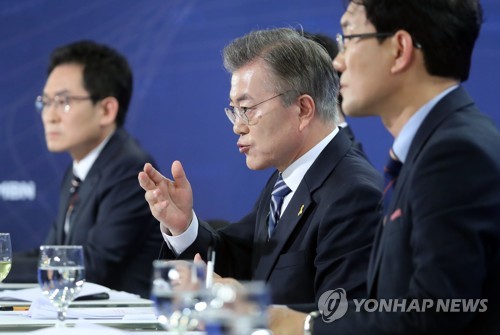 文 "사드, 트럼프와 소통해 순리적으로…핵추진 잠수함 필요" - 2